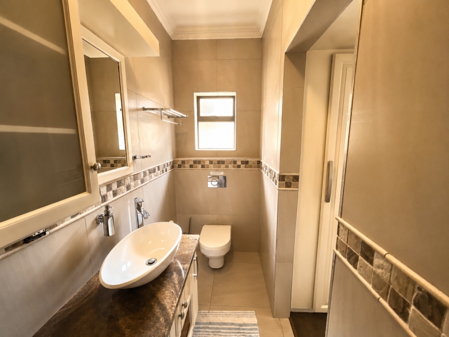 6 Bedroom Property for Sale in Monte Christo Western Cape